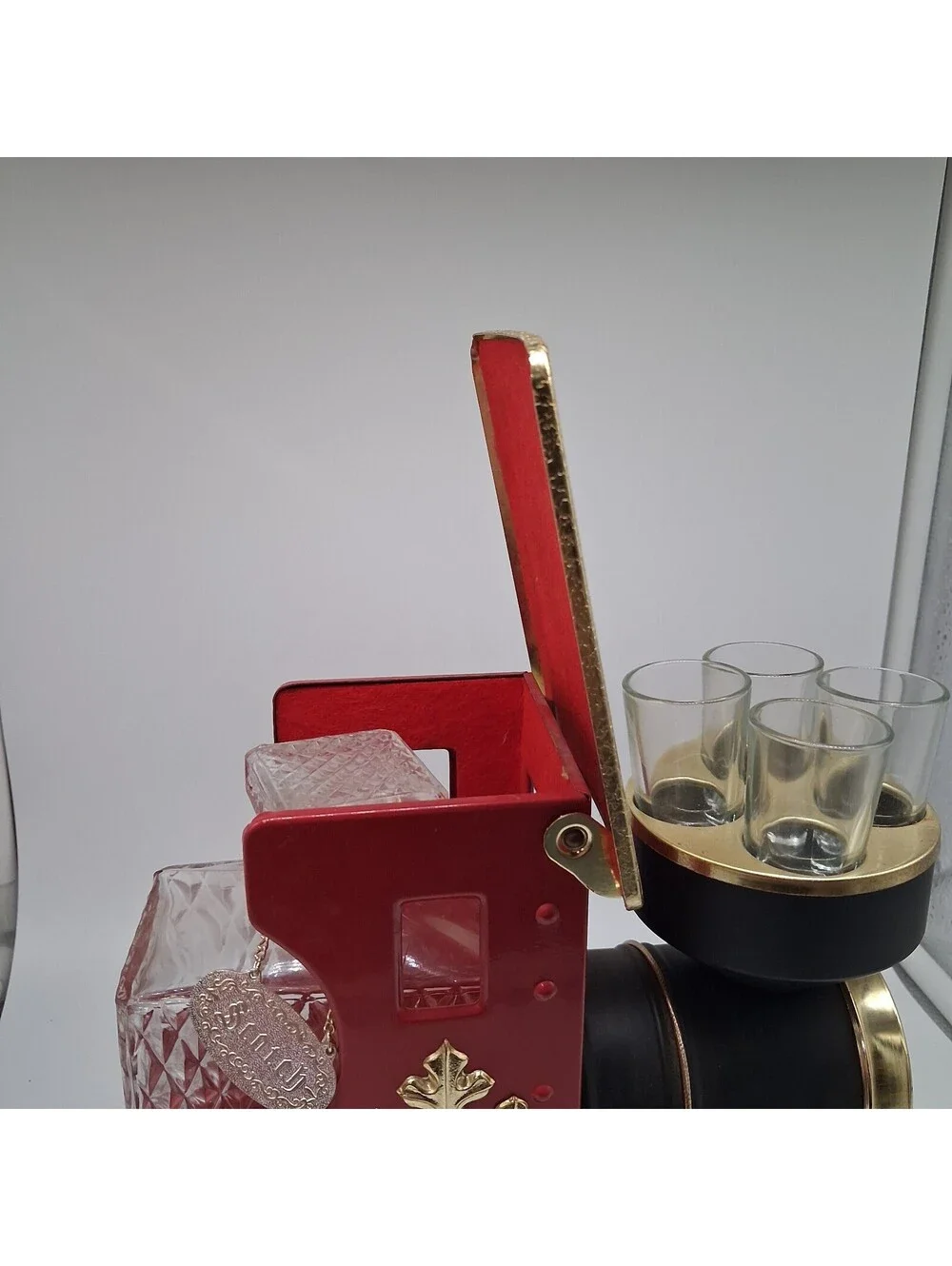 Vintage DC 328 Train Decanter Bar Set Music Box Shot Glasses How Dry I Am Japan